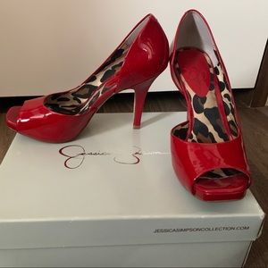 Jessica Simpson Red patent pumps